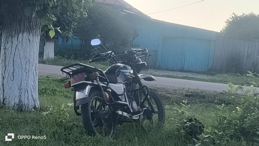 Продам мотоцикл 200 куб
