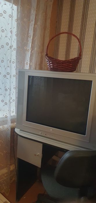 Продам телевизор