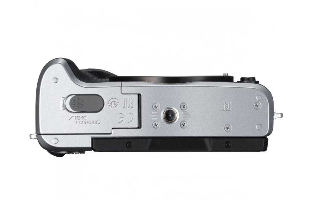 Aparat foto Mirrorless Canon M6 cu obiectiv Canon18-150mm F3.5 IS STM