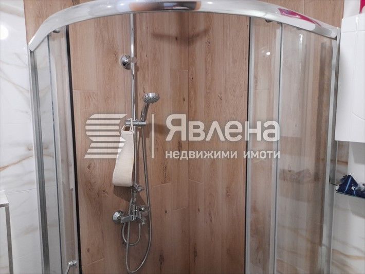 Продава се Тристаен апартамент в Пловдив, Кючук Париж - 81 кв.м за 2099 €/кв.м - Снимка #3