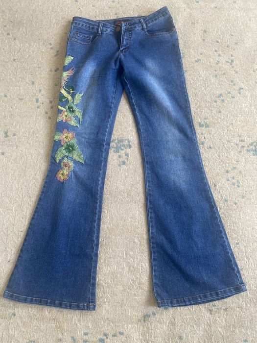 Продается джинсы темно синние