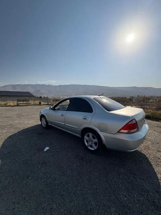 Машина сатылады.