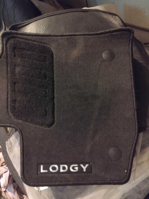 Стелки за Дачия Дъстер