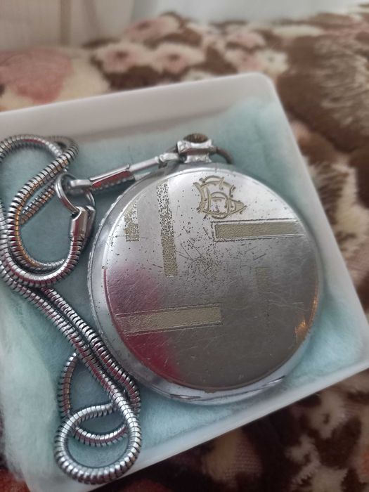 Швейцарски джобен часовник cyma