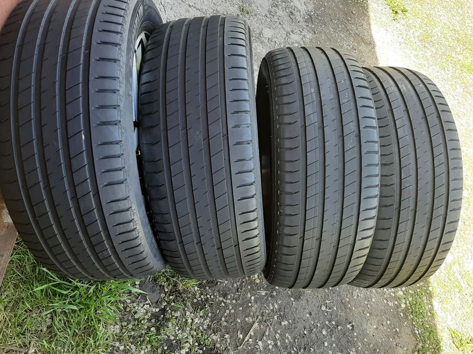 Продам шины 235/55/19 мишелин