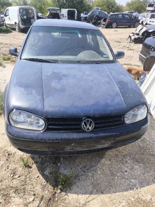 Голф 4 На части 1,4 бензин