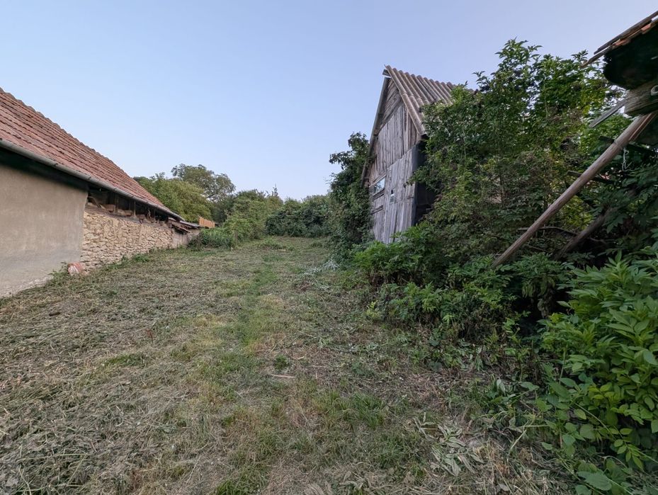 Teren + casă Săndulești, 20 ari, utilități, 74500