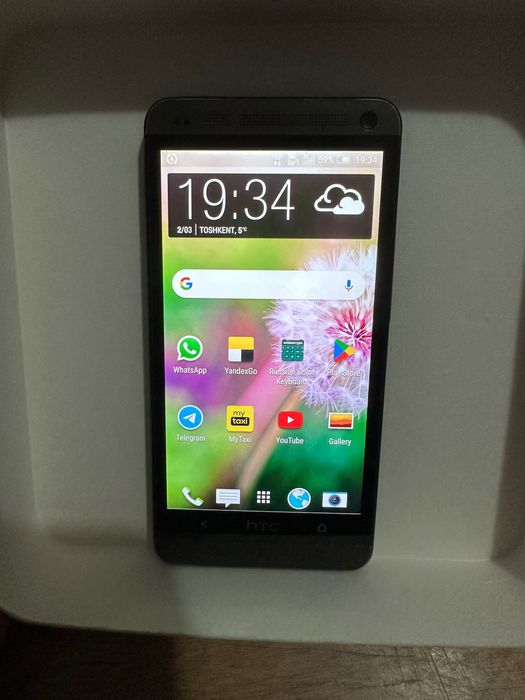 Продам телефон htc m7