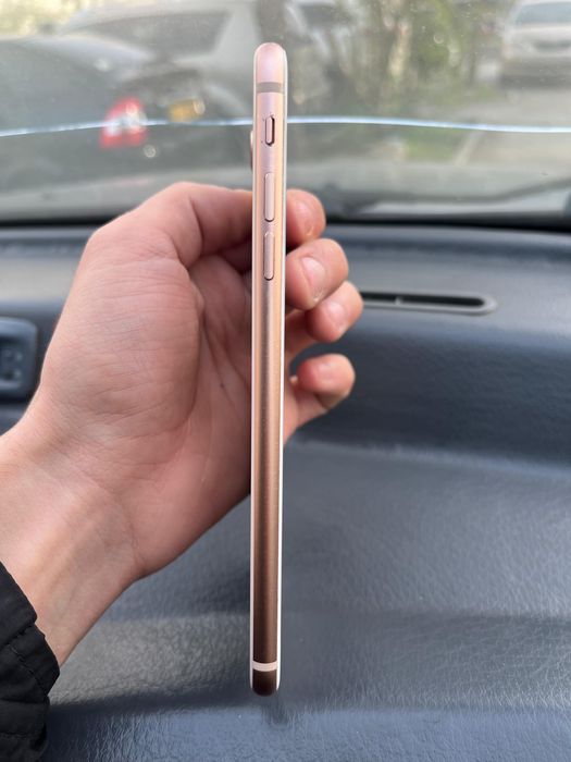 Продам Айфон 8 плюс 64гб