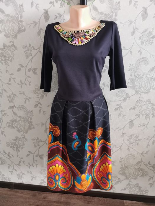 Продам женское платье