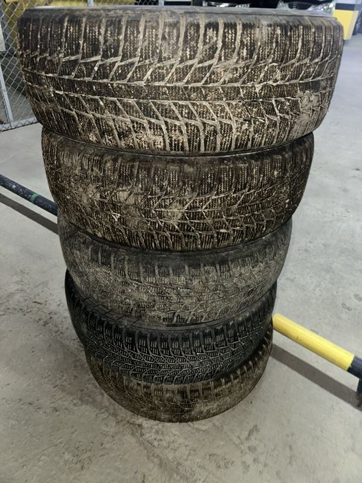 Продам шины размерами 205x60x16