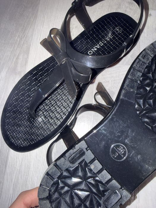 Сандали Deichmann