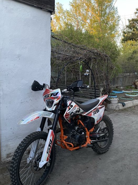 Мотоцикл эндуро 250