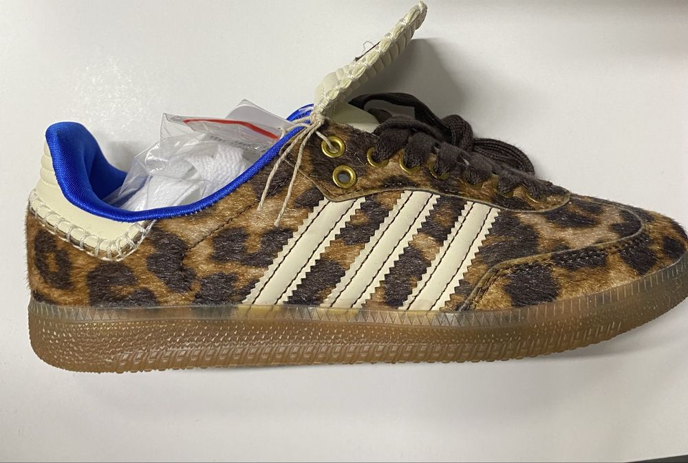 Продам новые макасины