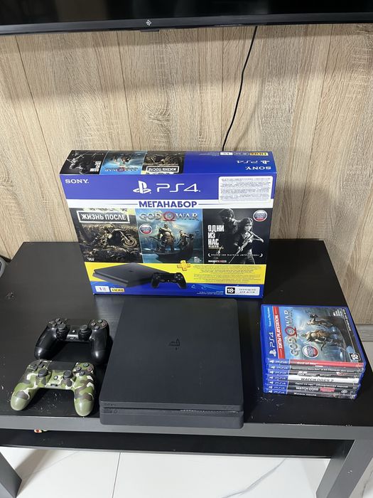 Продам Playstation 4 slim 1 Tb