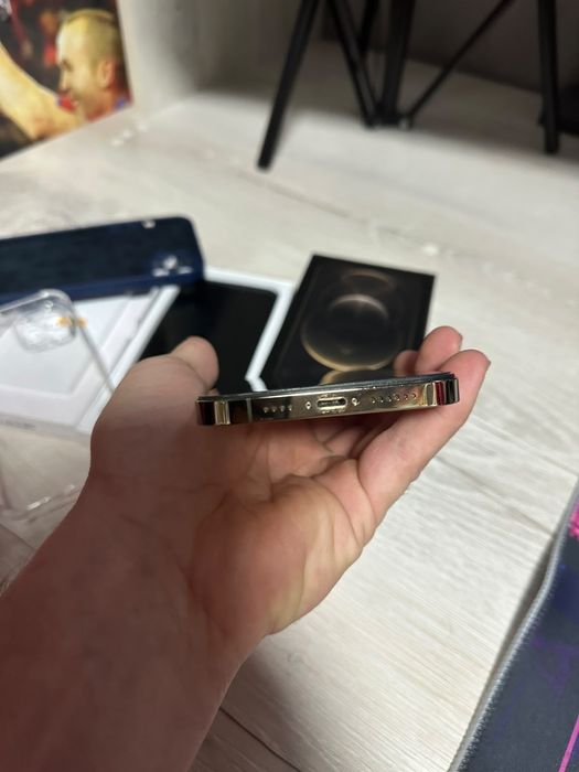 Iphone 12 pro max 128gb gold/ ios 17.6.1