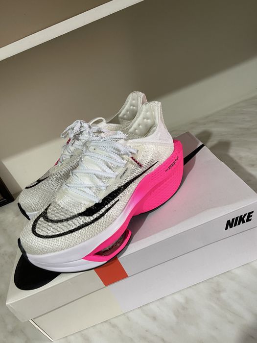 Продаются летние новые кроссовки