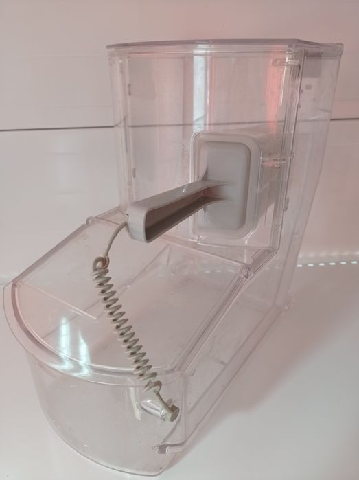 Контейнер с лопатка