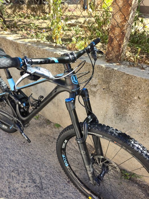 Mondraker Foxy R 29 цола Карбонов Full Fox 2023г. 1х12 Sram. ЕНДУРО ВЕЛОСИПЕД 4-БУТАЛНИ СПИРАЧКИ Sram