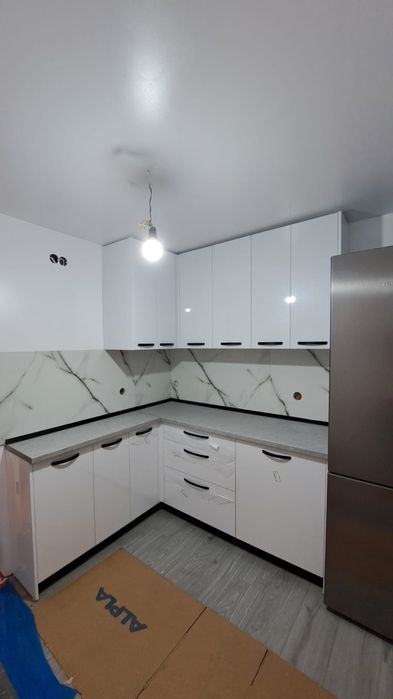 Montaj mobilă de serie