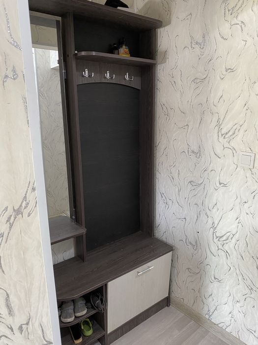 Продается шкаф для прихожей