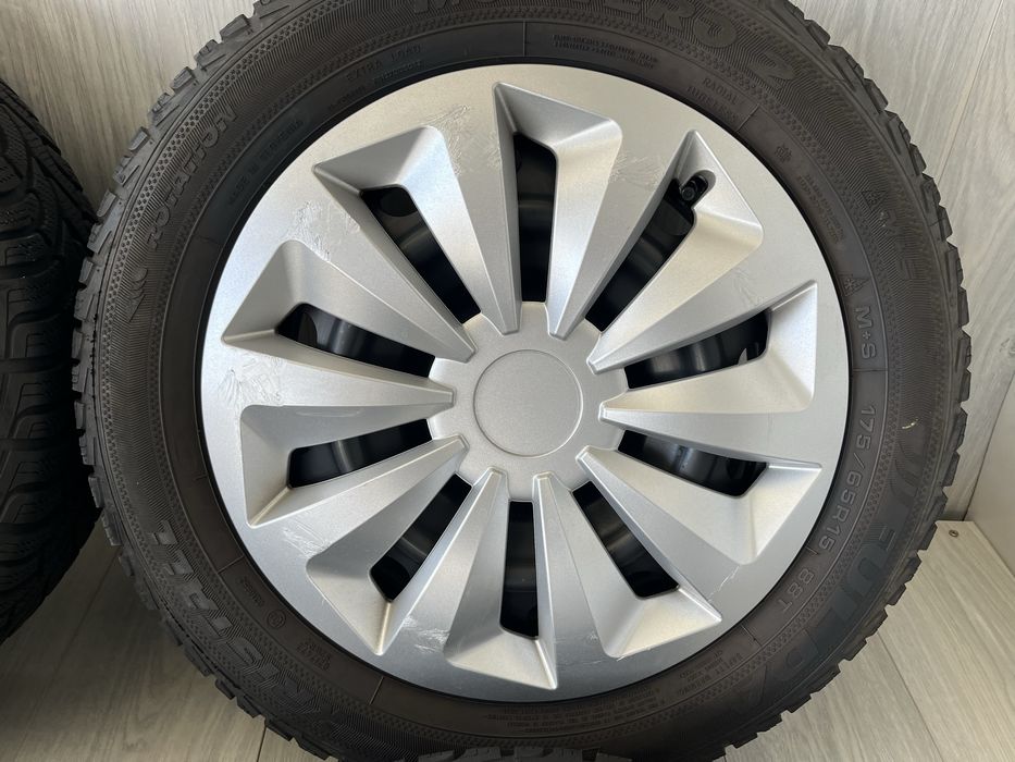 Джанти 15 цола 4х100 за Тойота Ярис със зимни гуми 175/65/15