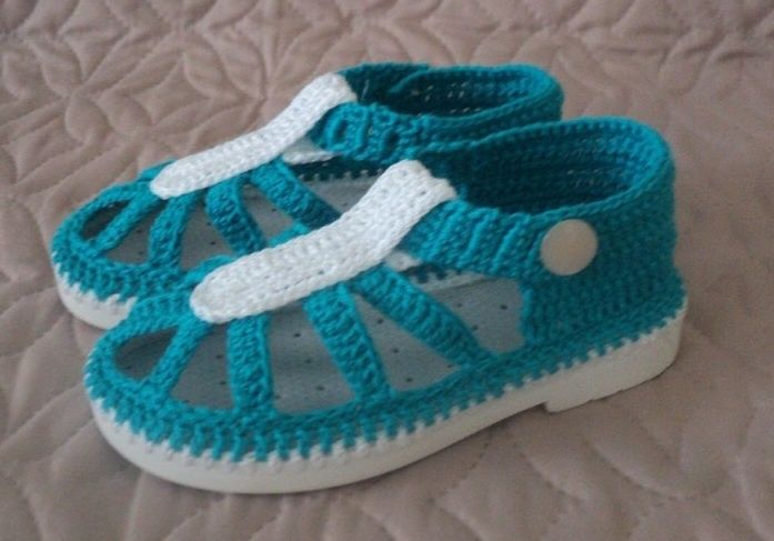 Тапочки, шлепки, обуви крючком детская и взрослые