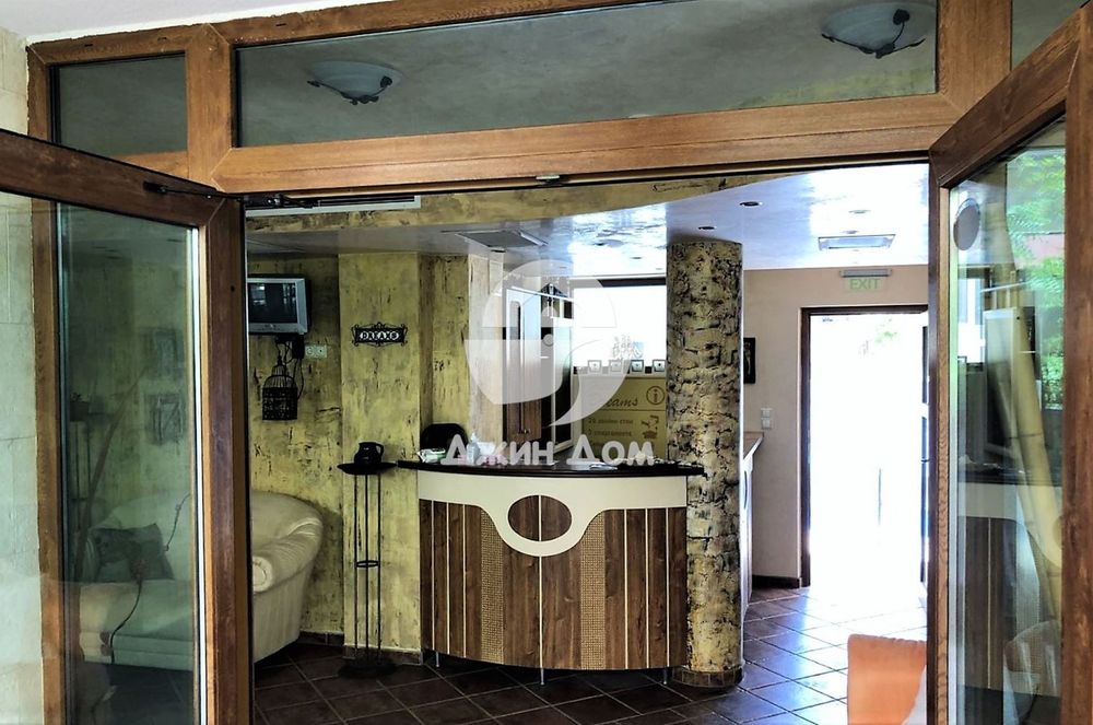 Продава се Хотел в Несебър - 1200 кв.м за 400 €/кв.м - Снимка #2