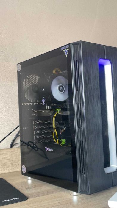Геймърски Компютър /  Intel Core i3-12100F + AMD Radeon RX 6600 + 16GB RAM + 512 GB SSD /