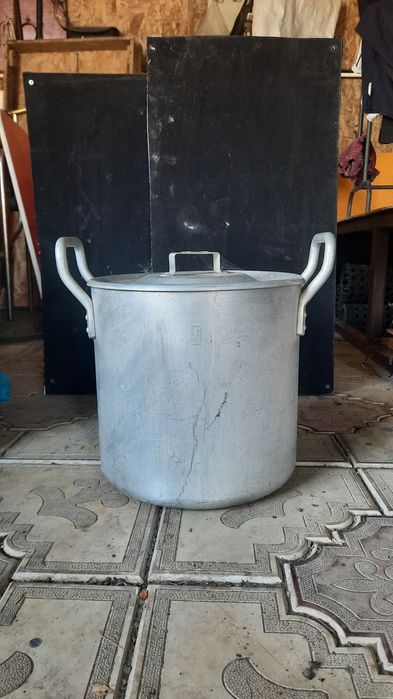 Кастрюля алюминивая