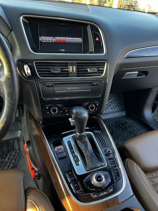 Audi q5 2.0 tfsi quattro s tronic