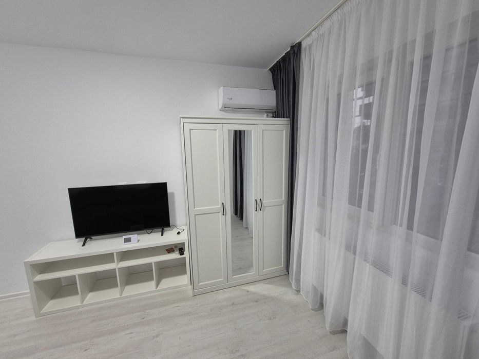 Garsoniera de inchiriat, 30 mp, loc de parcare, Militari residence