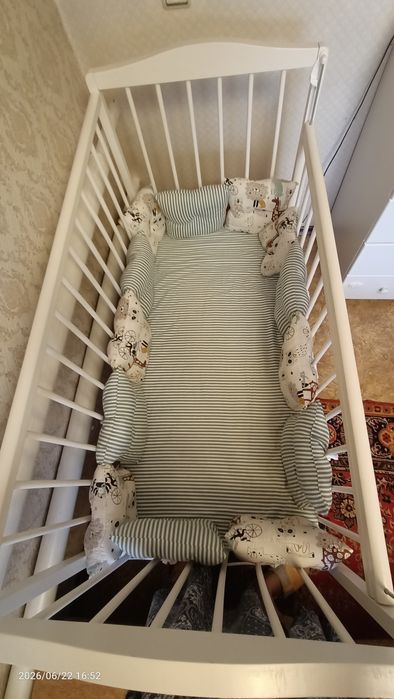 Продам детскую кроватку