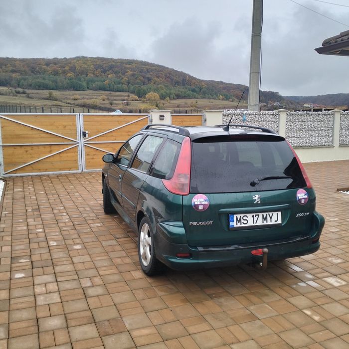 Peugeot 206 2005 benzină, 1.000 € — imagine 3