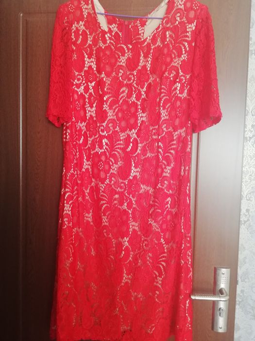 Vând rochie dantelă