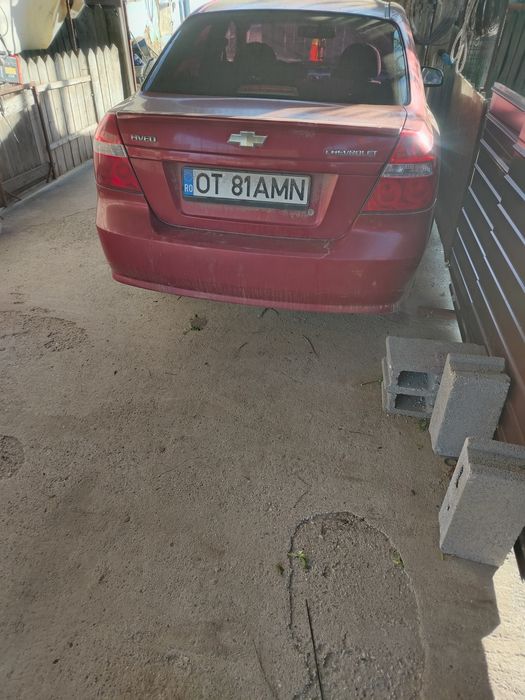 Vând mașina Chevrolet aveo 1.4