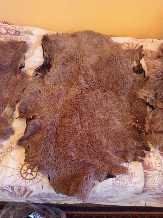 Овчи кожи,ръчно щавени.