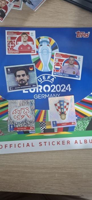 Vând cartonașe pentru albumul topps Euro 2024