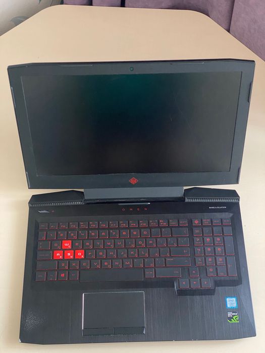 hp OMEN 15 ce0xx