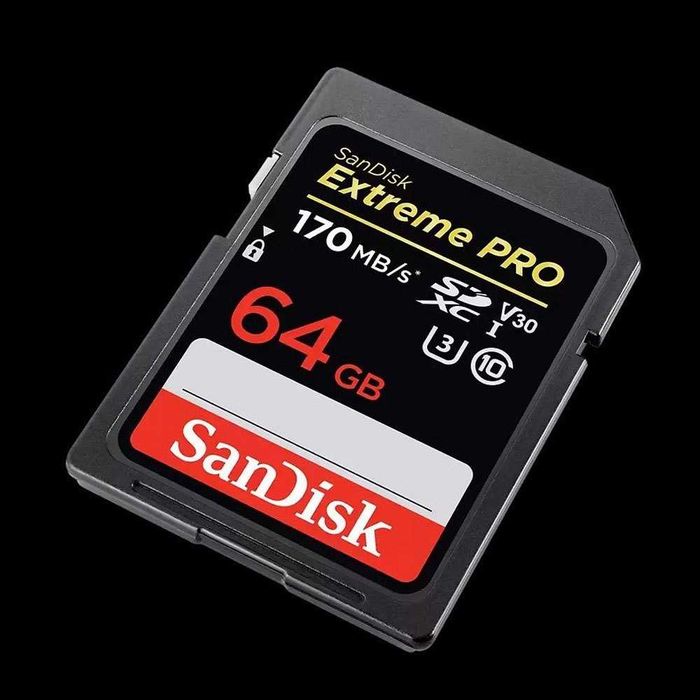 Nikon Z5 Aparat Foto Mirrorless 24.3 MP - Excelent