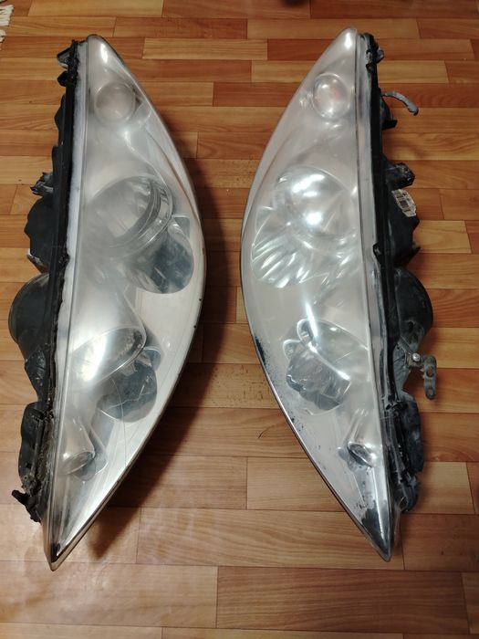 Фары Peugeot 308