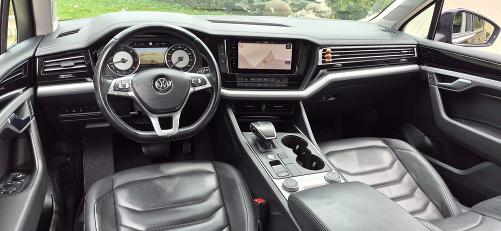 VOLKSWAGEN Touareg 2019 — imagine 2