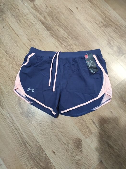 Pantaloni scurți de damă Under Armour mărimea M