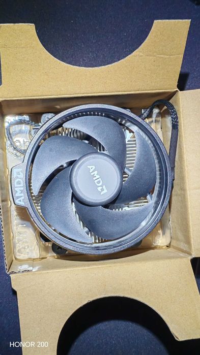 Процесор AMD ryzen 2400G