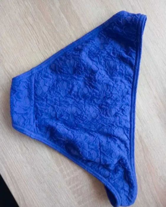 Costum de baie două piese,mărimea s