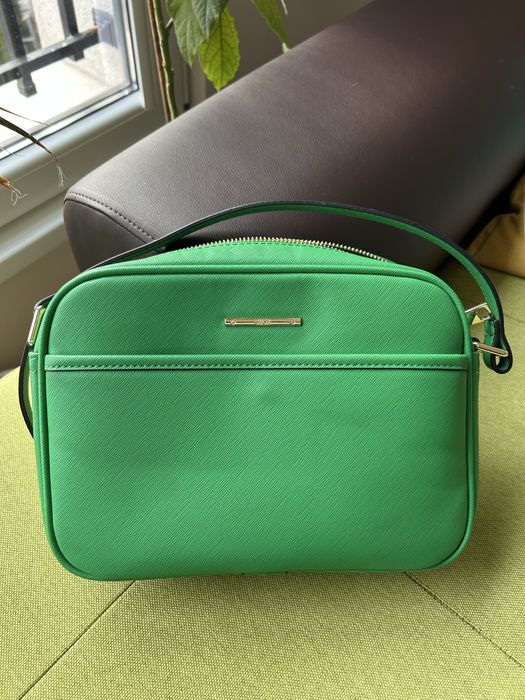 Дамски крос боди чанти Geox * като нови * актуални цветове