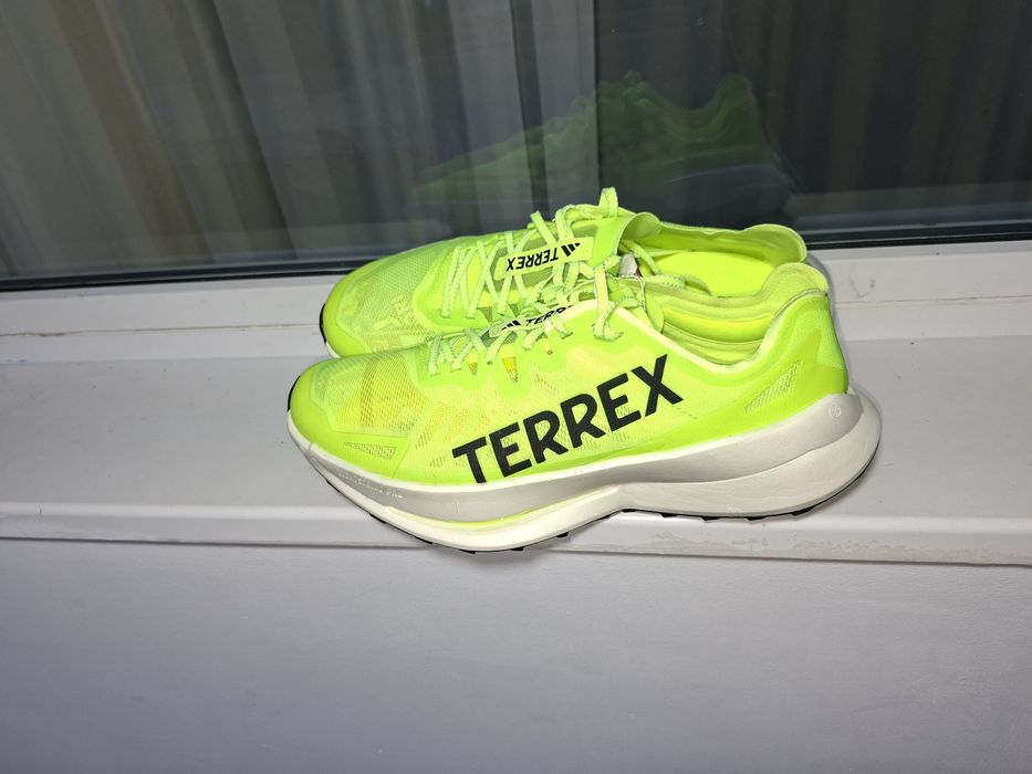 Vând Adidas Terrex nr 45