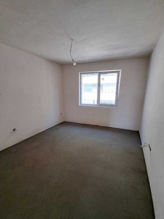 Продава се Тристаен апартамент в Варна, Автогара - 101 кв.м за 1529 €/кв.м - Снимка #2