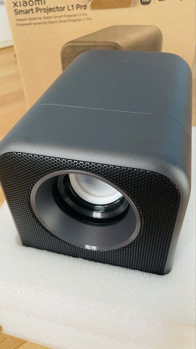 Проектор Xiaomi Smart Projector L1 Pro