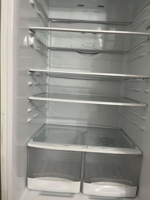 Продам холодильник